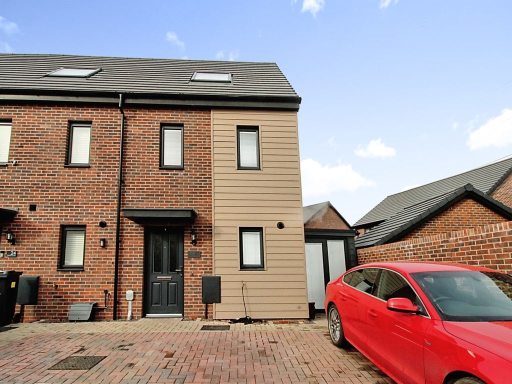 3 bed semidetached house for sale in Rhodfa Leonard, Old St. Mellons