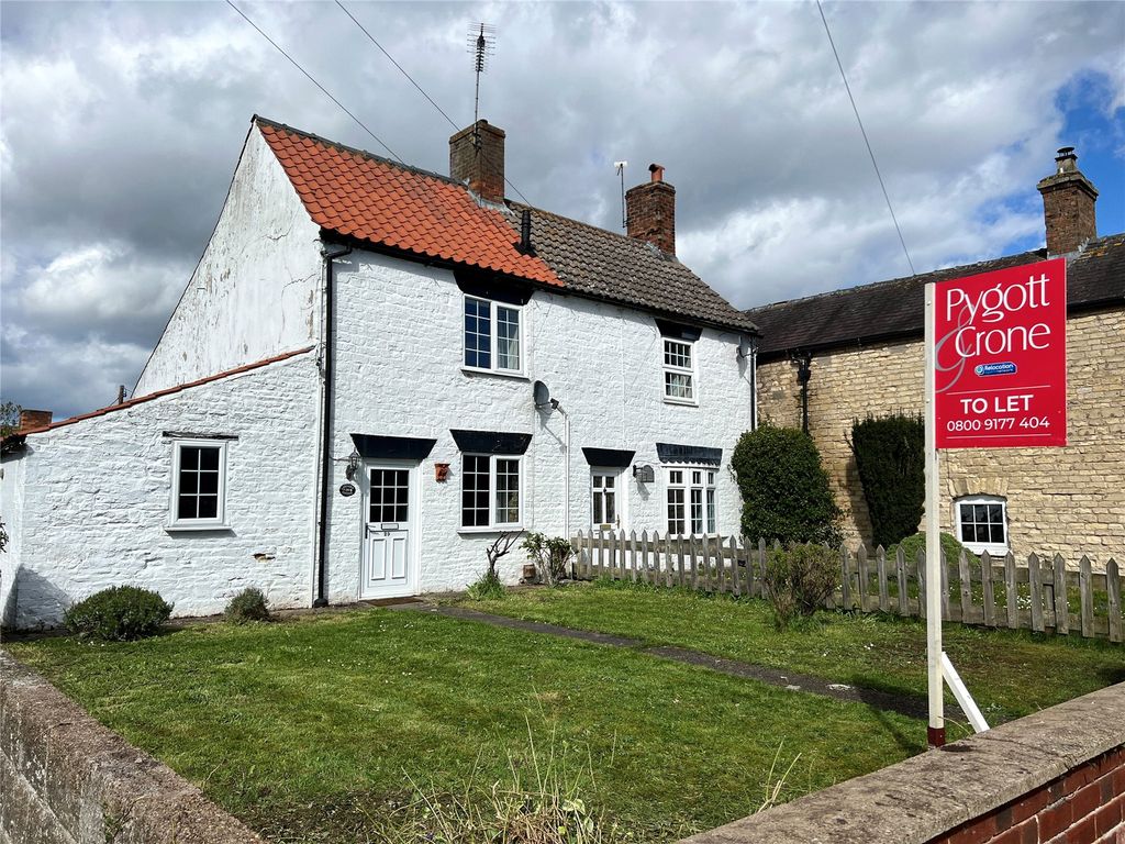 2 bed semidetached house to rent in Middle Street, Metheringham LN4