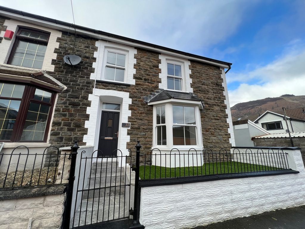 3 bed end terrace house for sale in Elizabeth Street Pentre , Pentre