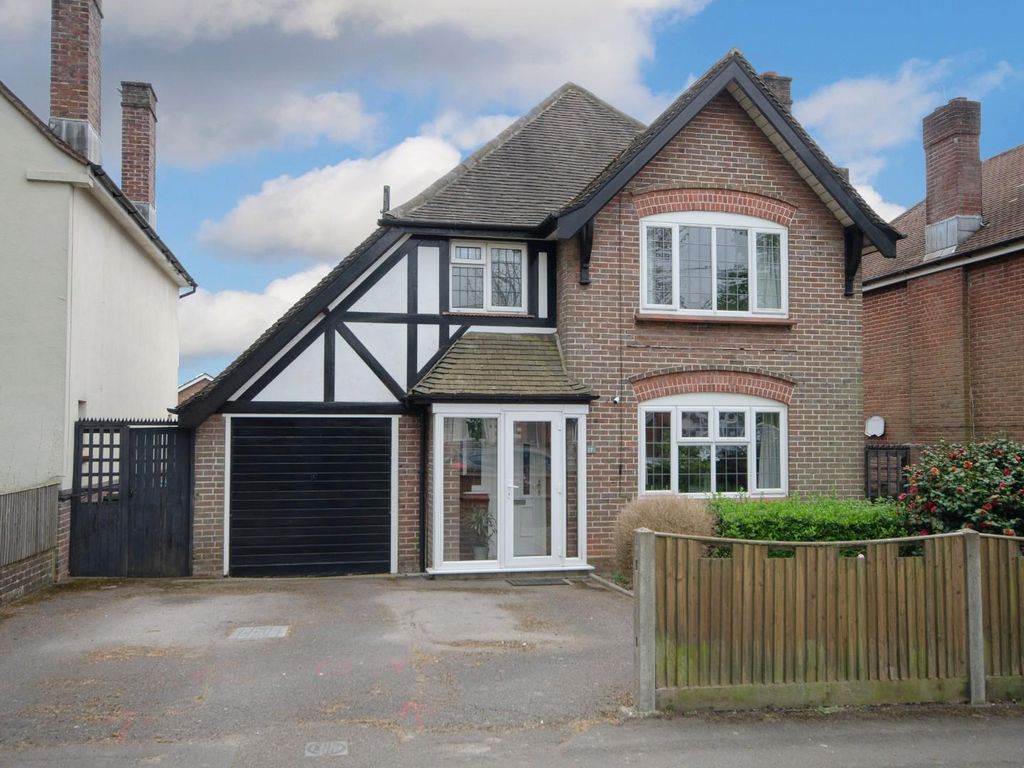 3 bed detached house for sale in Chessel Avenue, Bitterne, Southampton