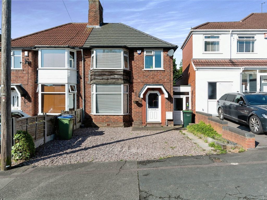 3 bed semidetached house for sale in Woodgreen Road, Oldbury, West