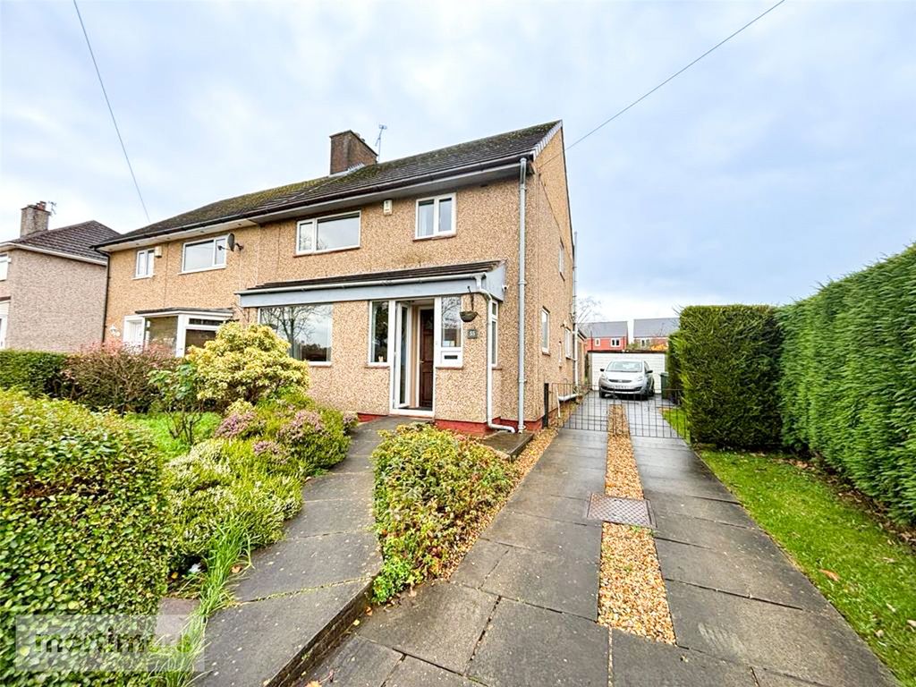 3 bed semidetached house for sale in Thorneyholme Road, Accrington