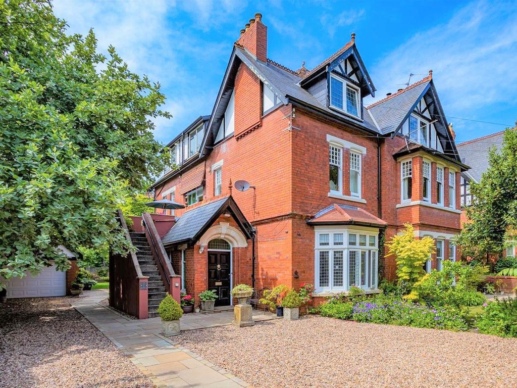 2 bed flat for sale in Victoria Road, Penarth CF64 Zoopla