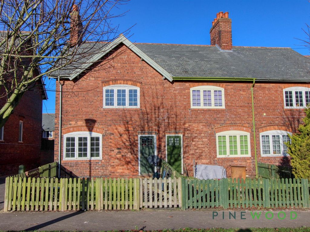 3 bed end terrace house for sale in Model Village, Creswell, Worksop
