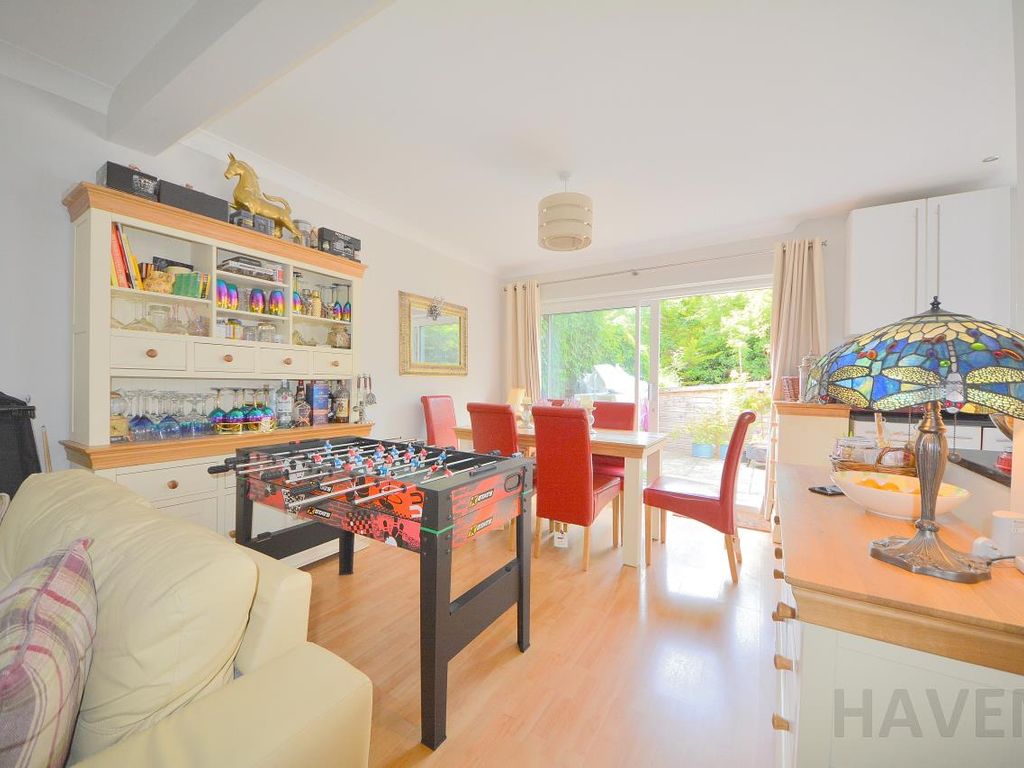 4 bed property to rent in Park Road, High EN5 Zoopla