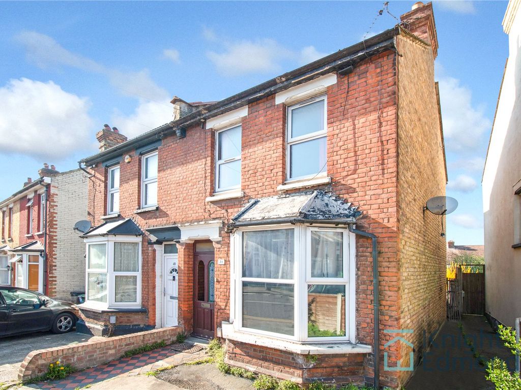 3 bed semidetached house for sale in Sheals Crescent, Maidstone, Kent