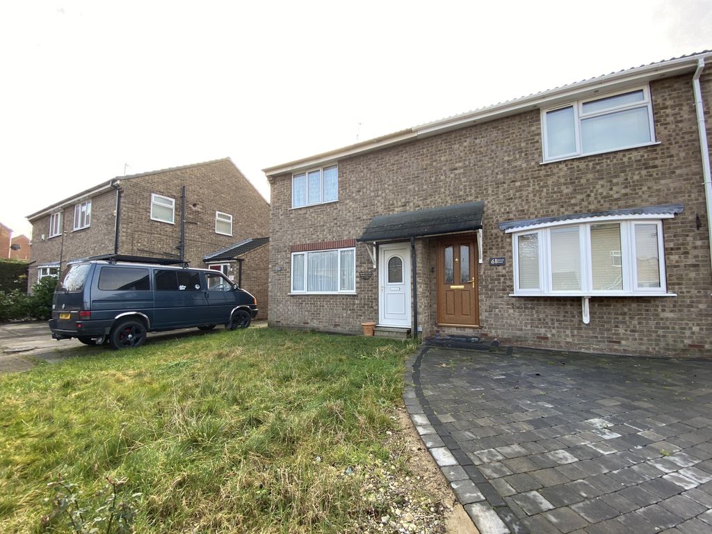 3 bed semidetached house to rent in Haven Road, BartonUponHumber