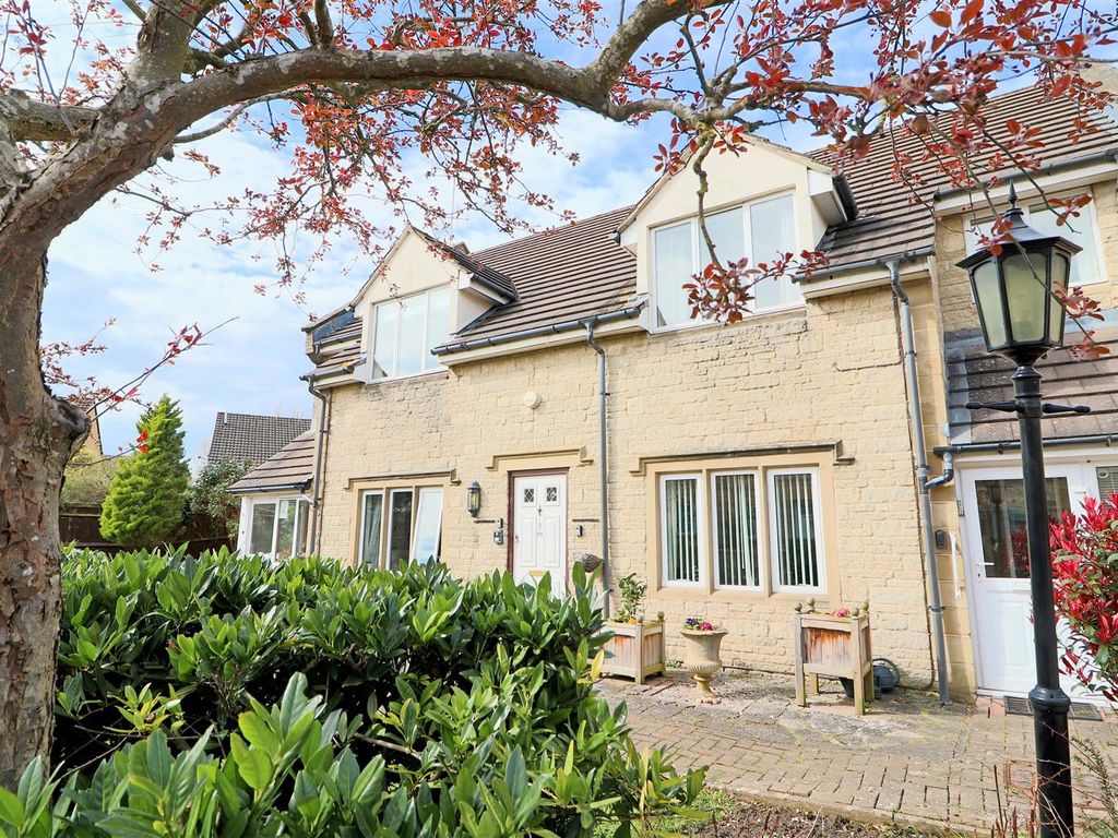 1 bed flat for sale in Blenheim Court, Back Lane, GL54, £