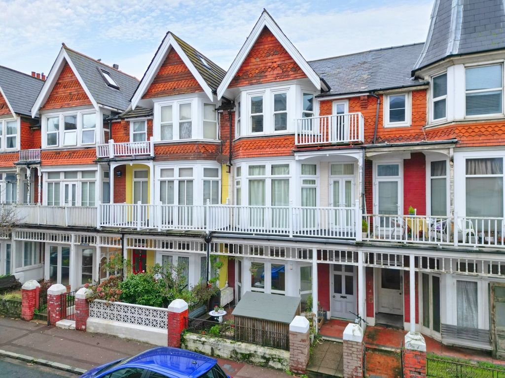 1 bed flat for sale in Elms Avenue, Eastbourne BN21, £160,000 Zoopla