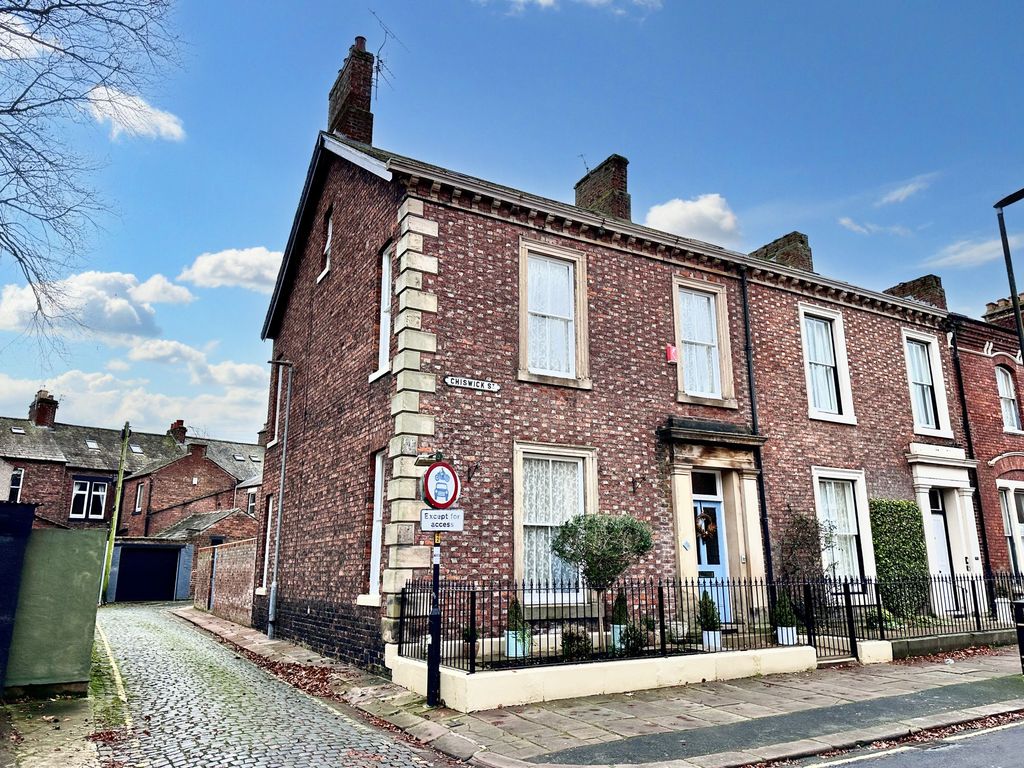 6 bed end terrace house for sale in Chiswick Street, Carlisle CA1, £425,000 Zoopla