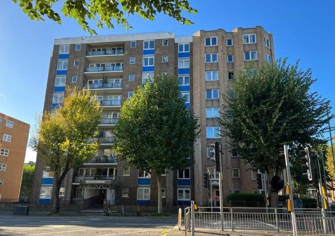49 Marlborough Court, 46-48 The Drive, Hove BN3  
