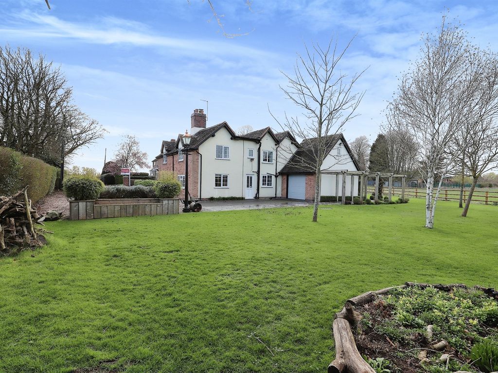 4 bed detached house for sale in Aspley Lane, Slade Heath