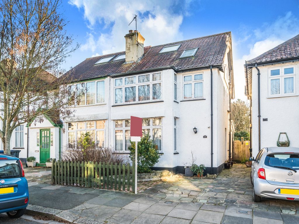4 bed semidetached house for sale in Studland Road, London W7, £