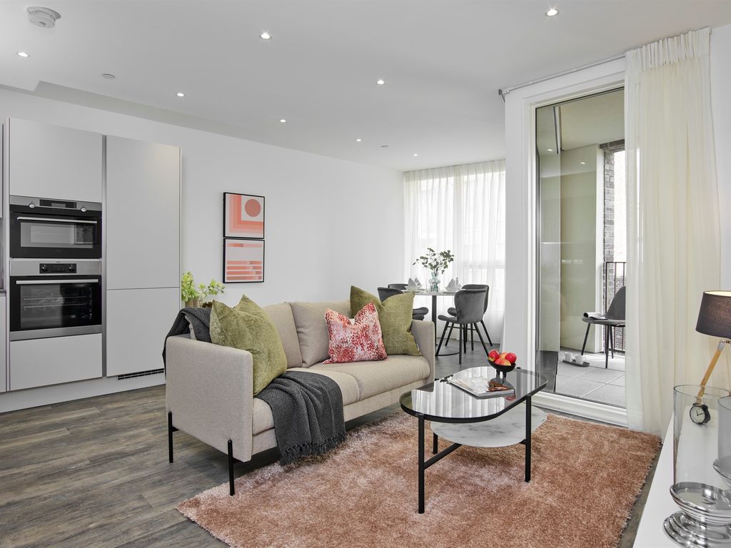 New home, 3 bed flat for sale in Peregrine Court, Castlewood Road