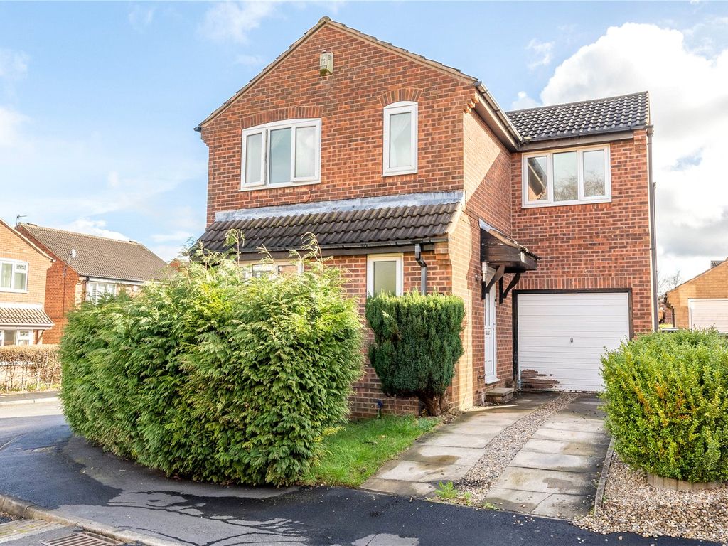 4 bed detached house for sale in Plane Tree Croft, Leeds, West