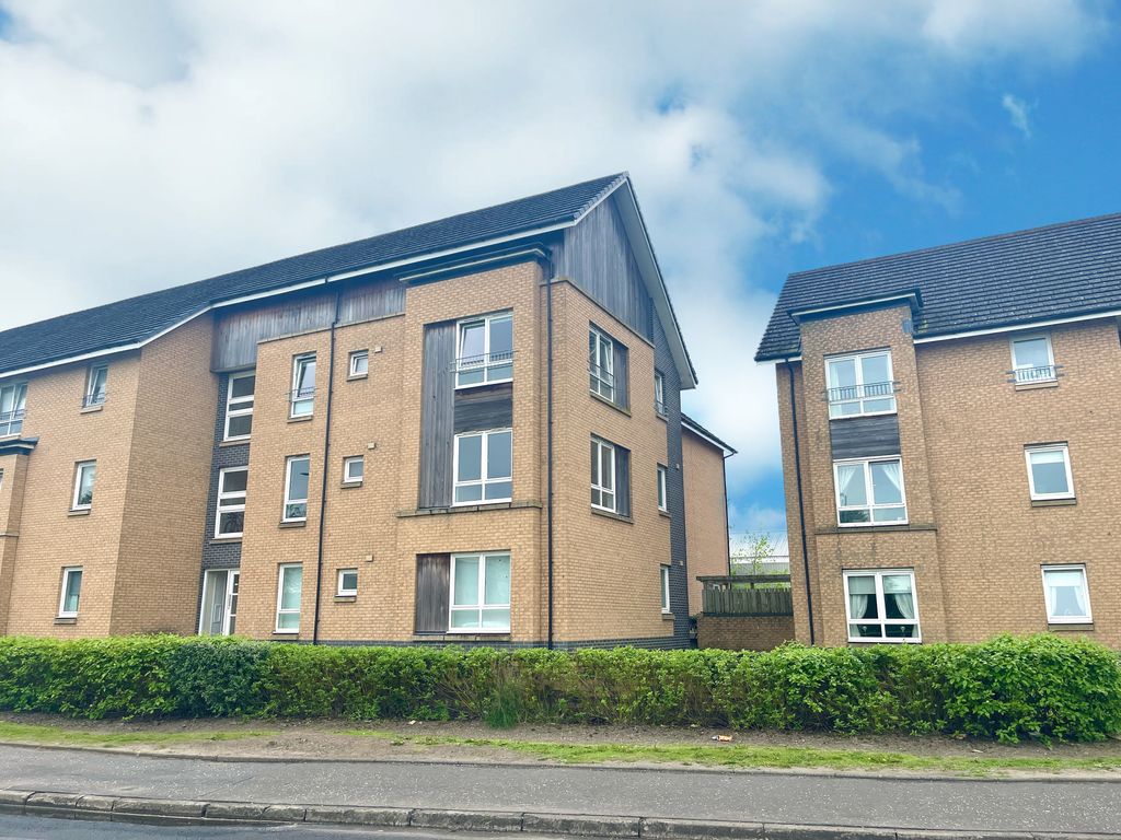 2 bed flat for sale in Roxburgh Court, Motherwell ML1, £110,000 Zoopla