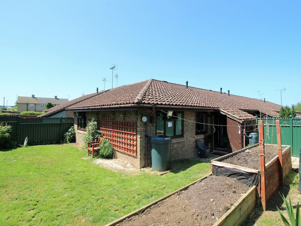 1 bed bungalow for sale in Stevens Close, Cottenham, Cambridge CB24, £