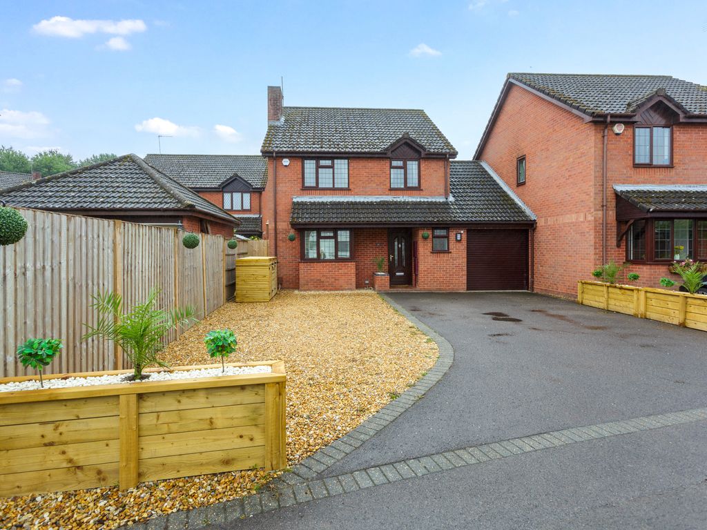 4 bed detached house for sale in Tuscany Way, Waterlooville PO7 Zoopla