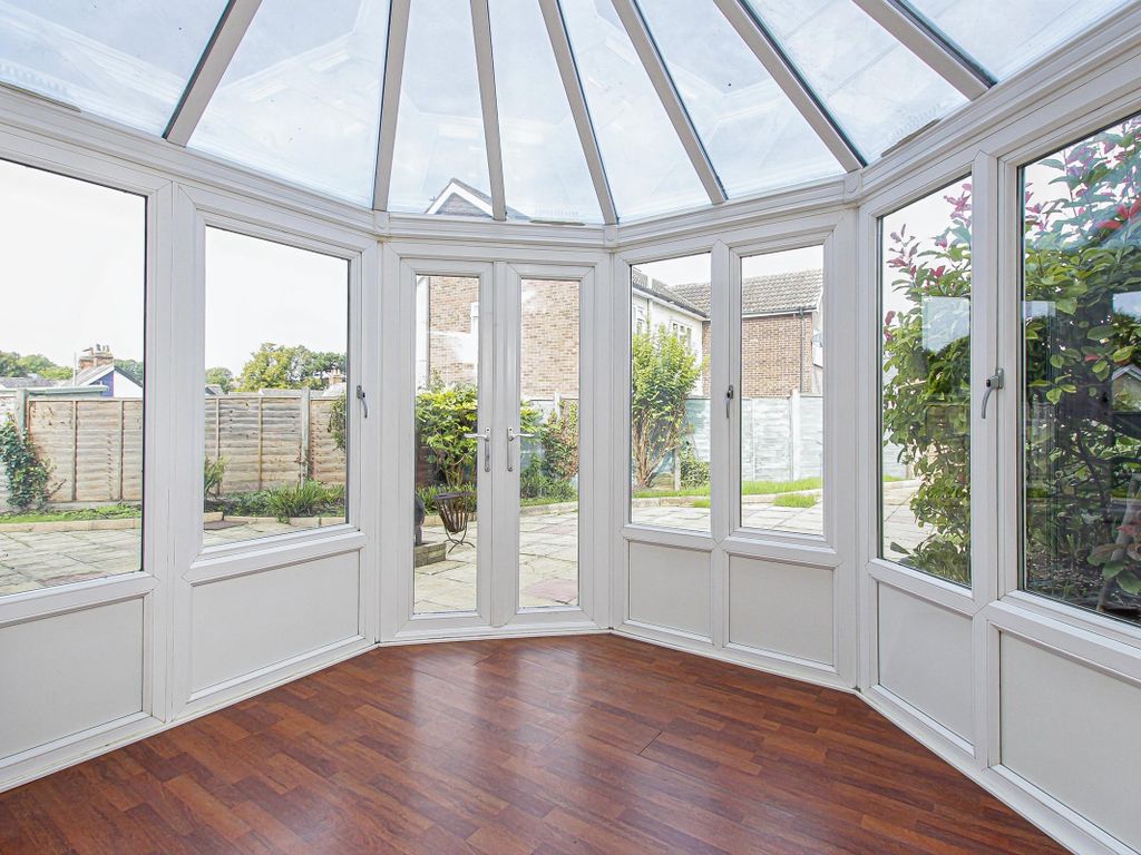 4 bed property to rent in Rylstone Way, Saffron Walden CB11, £1,850 pcm