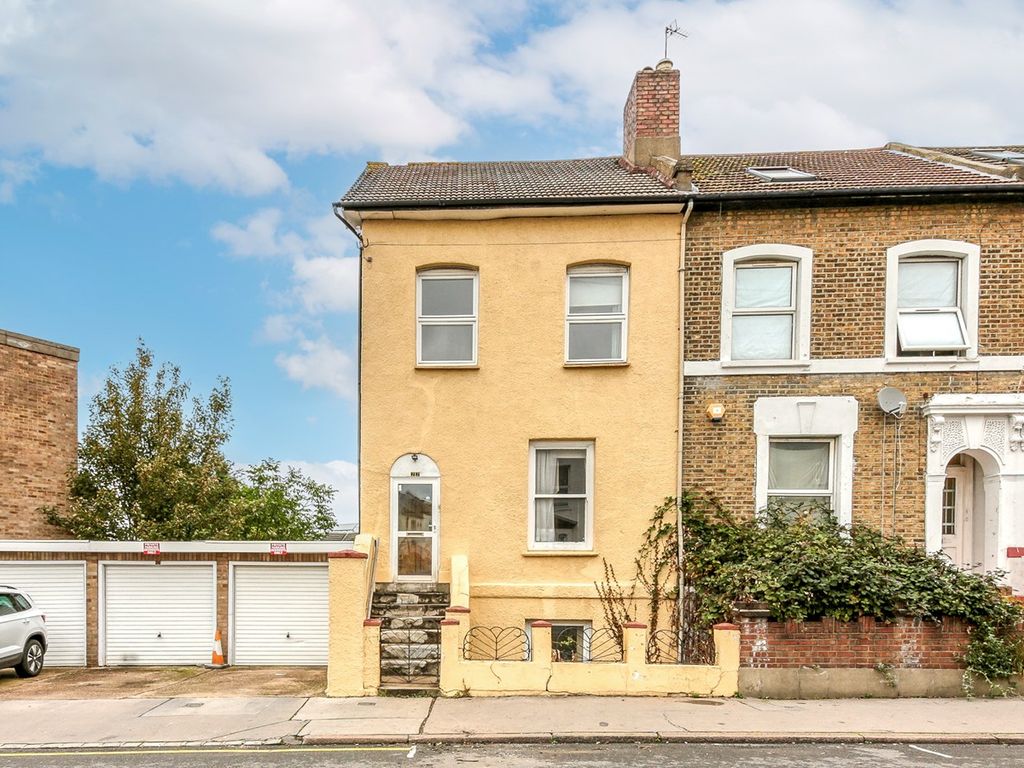 4 bed end terrace house for sale in Fernham Road, Thornton Heath CR7, £450,000 Zoopla