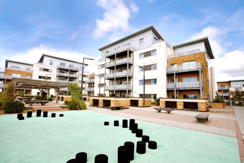 2 bed flat for sale in Stone Close, Walking Distance To Poole Quay