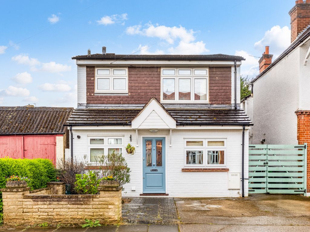 3 bed detached house for sale in Malden Hill, New Malden KT3, £800,000 Zoopla