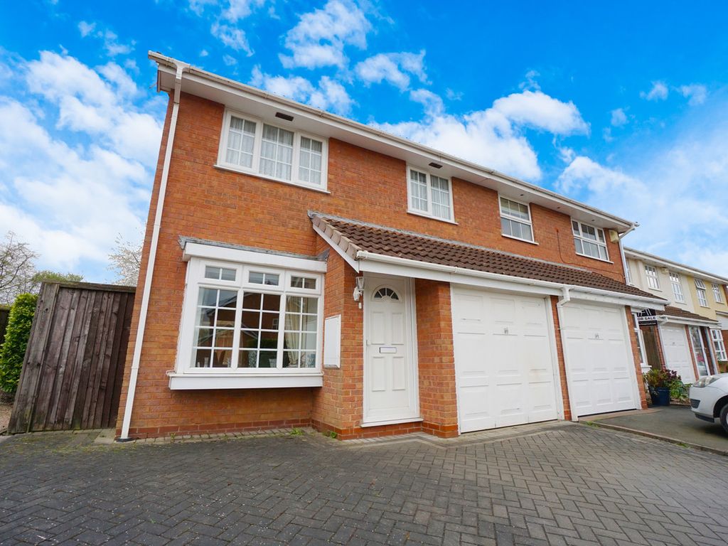 3 bed semidetached house for sale in b Avenue, Wolverhampton WV6