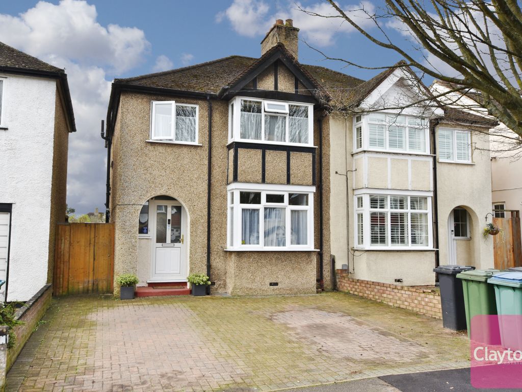 3 bed semidetached house for sale in Third Avenue, Garston, Watford