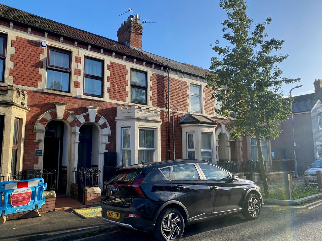 1 bed flat for sale in Coedcae Street, Grangetown, Cardiff CF11, £