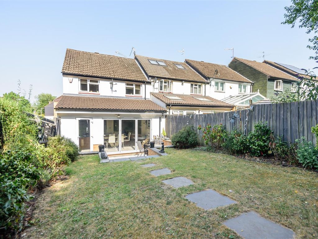 3 bed end terrace house for sale in Fidler Place, Bushey WD23 Zoopla