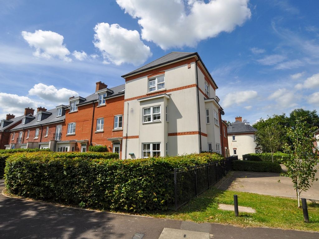 2 bed flat to rent in Pottle Walk, Wimborne BH21, £1,250 pcm Zoopla