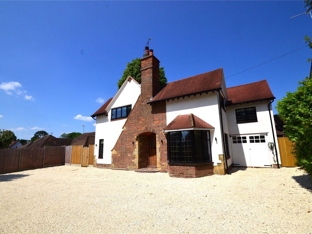 4 bed detached house for sale in London Road, East Grinstead, West