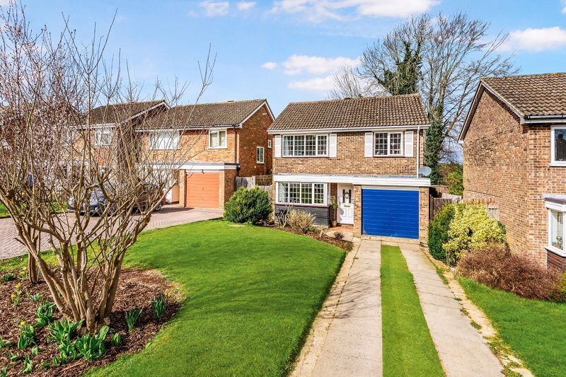 3 bed detached house for sale in Knights Ridge, Pembury, Tunbridge