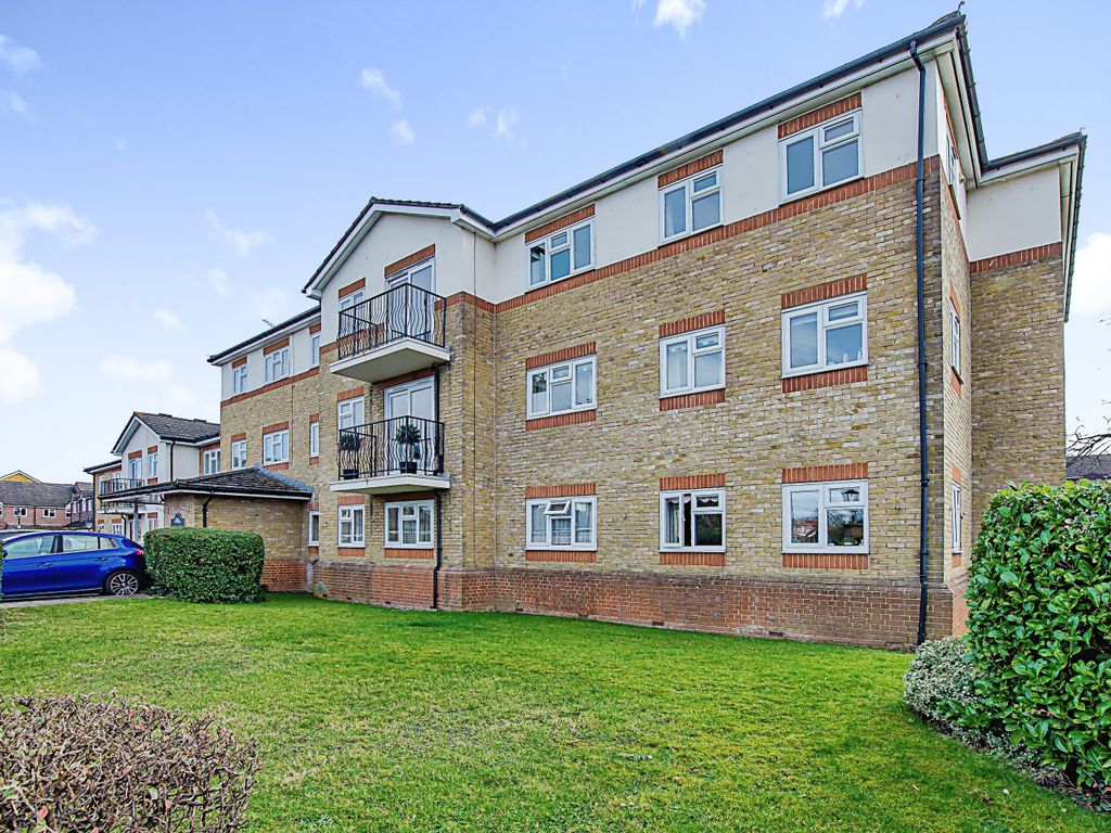 2 bed flat for sale in Peregrine Gardens, Shirley, Croydon CR0 Zoopla