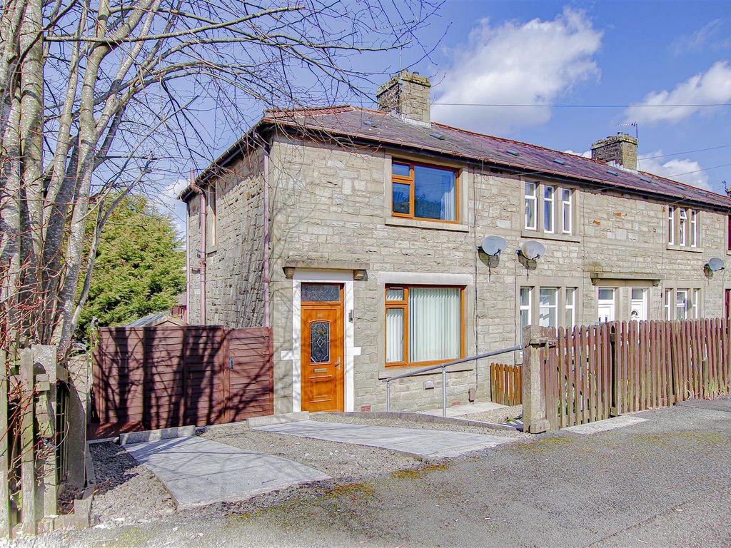 2 bed end terrace house to rent in Fallbarn Crescent, Rawtenstall