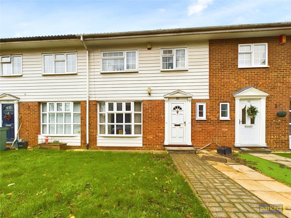 3 bed town house for sale in Bath Road, Reading, Berkshire RG1, £