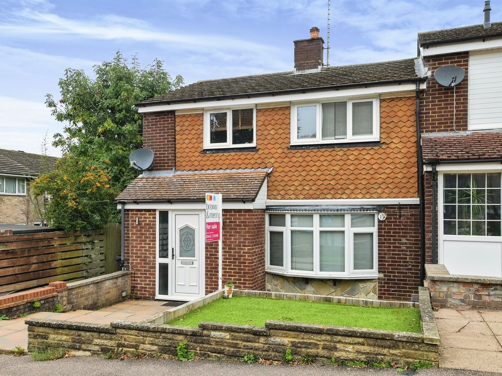 3 bed end terrace house for sale in Small Acre, Hemel Hempstead HP1, £400,000 Zoopla
