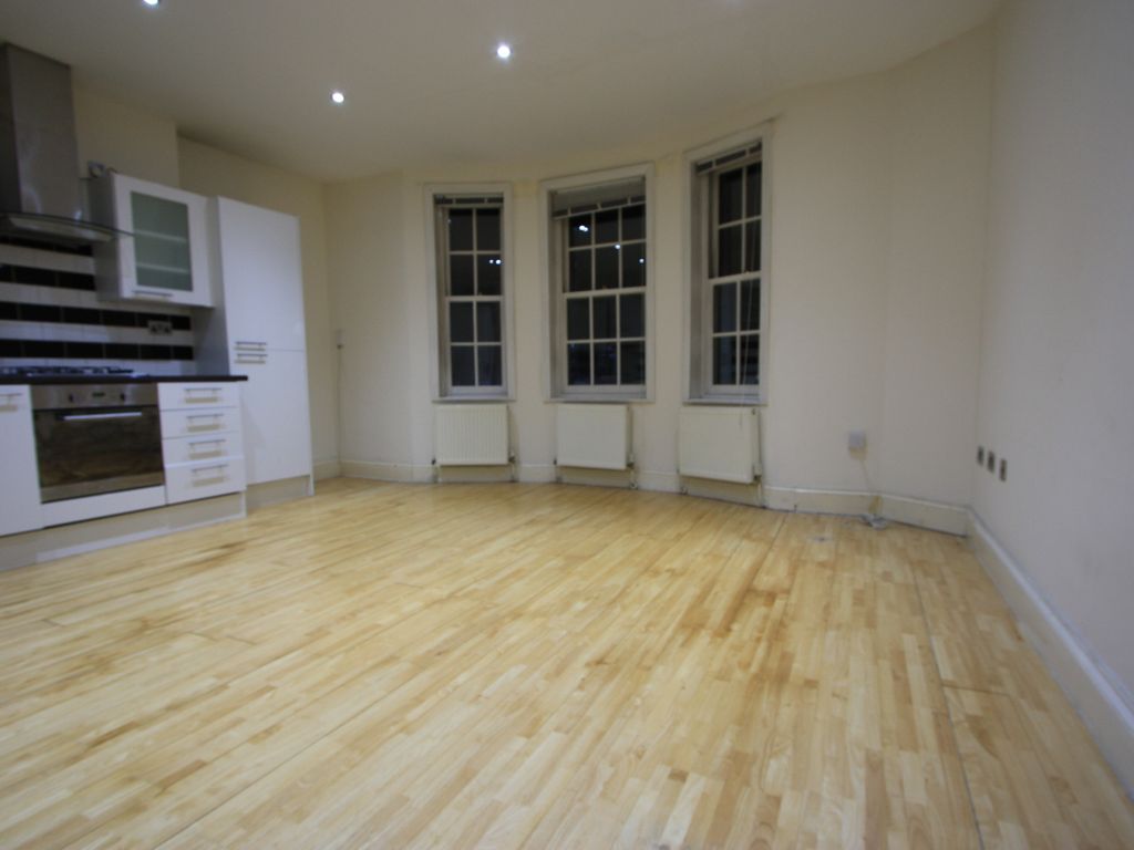 1 bed flat to rent in Golders Green Road, London NW11, £1,400 pcm Zoopla