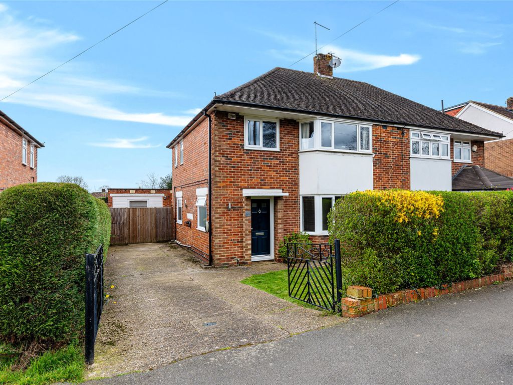 3 bed semidetached house for sale in Dovers Green Road, Reigate