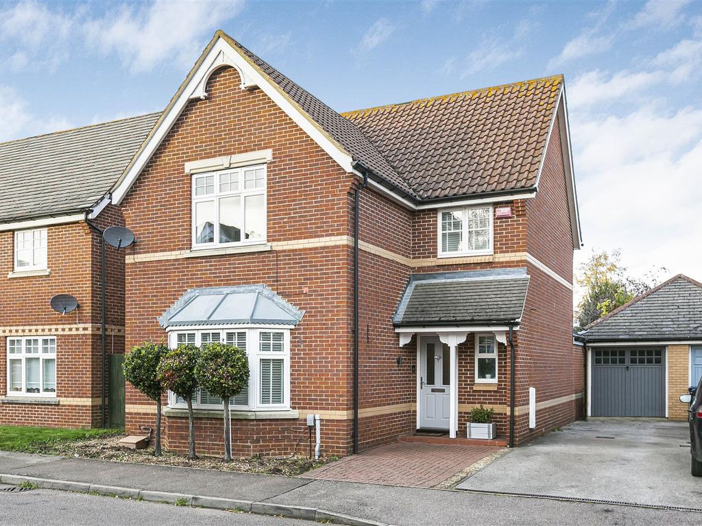 4 bed detached house for sale in Pyrethrum Way, Willingham, Cambridge