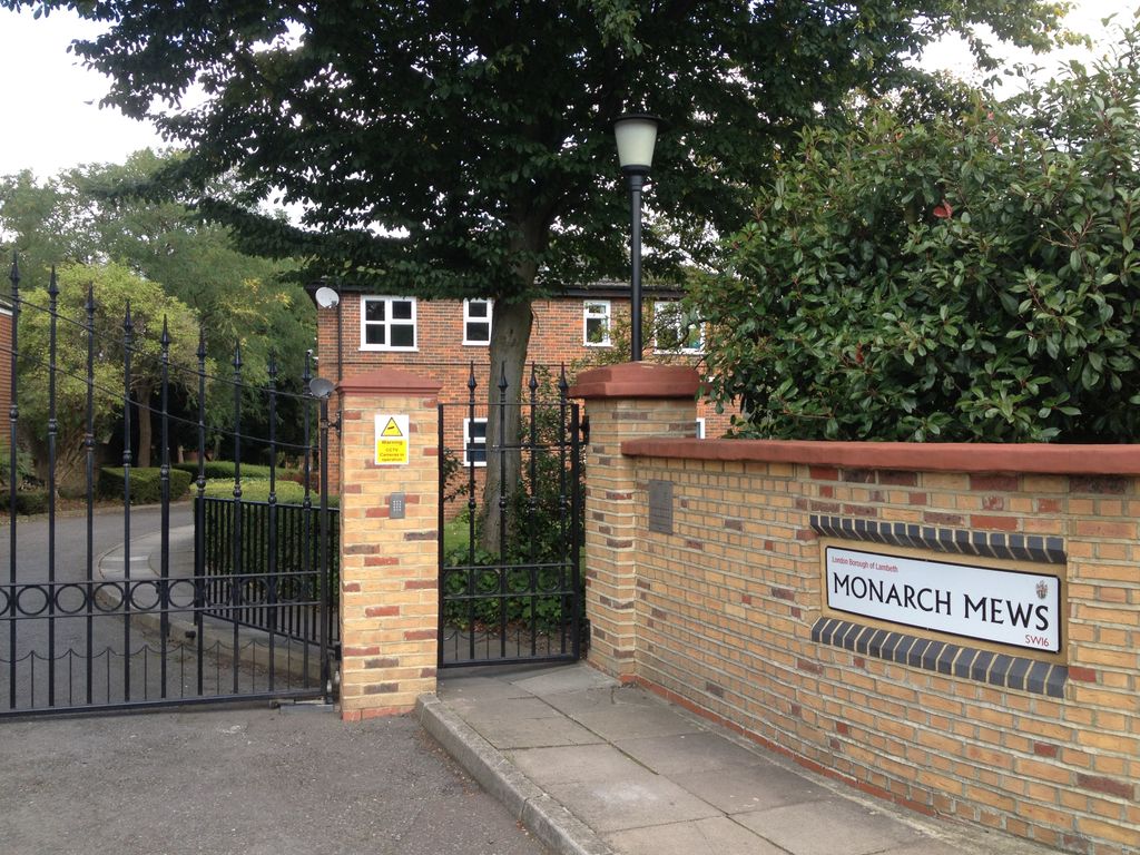 Studio for sale in Monarch Mews, Streatham Common, Streatham, London SW16, £200,000 Zoopla