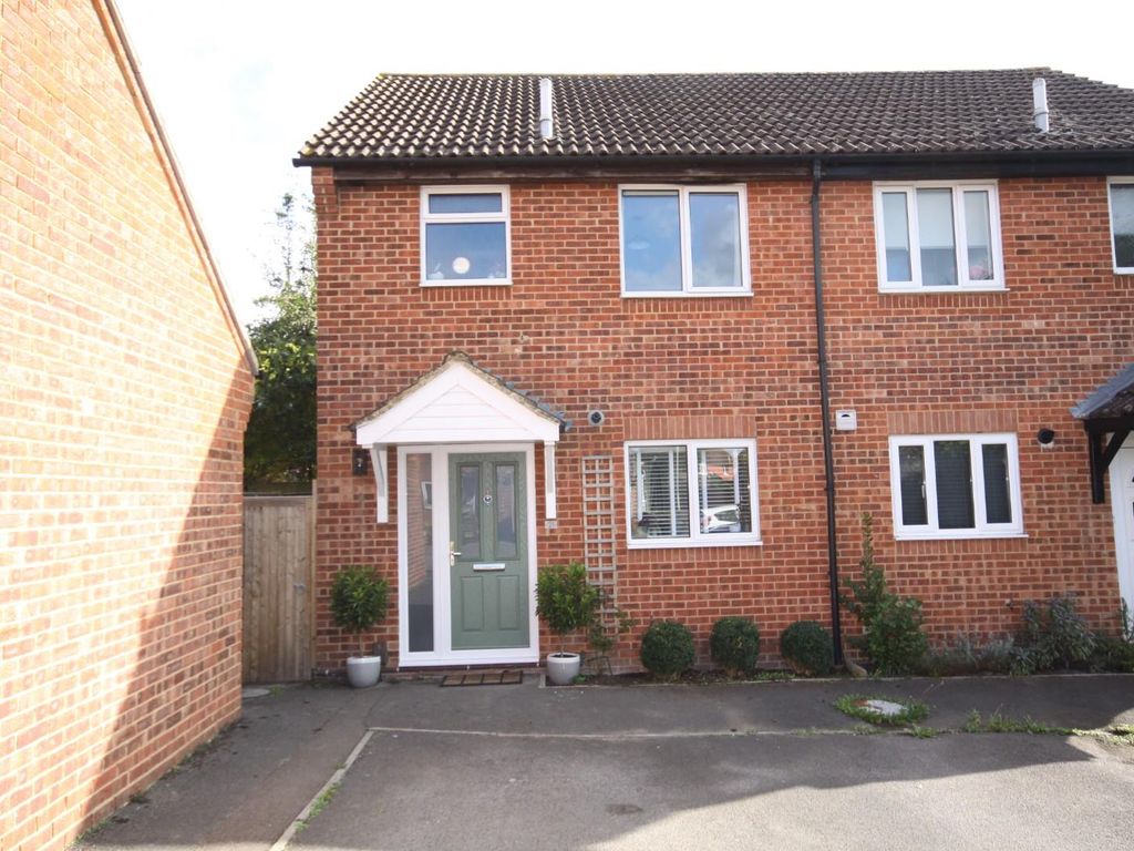 3 bed semidetached house for sale in Wilfred Way, Thatcham RG19 Zoopla