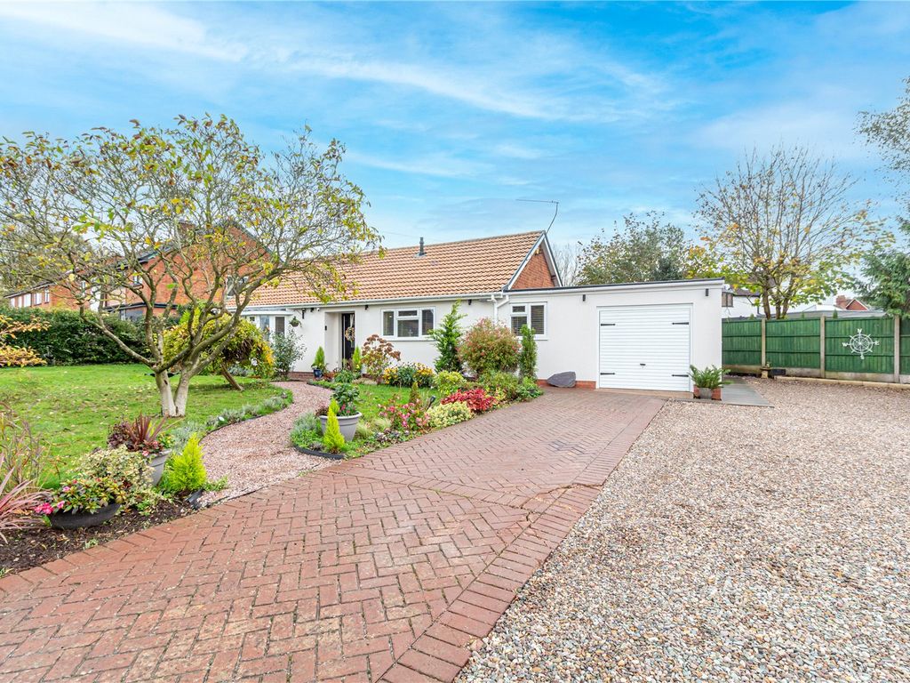 3 bed bungalow for sale in Church Road, Astwood Bank, Redditch