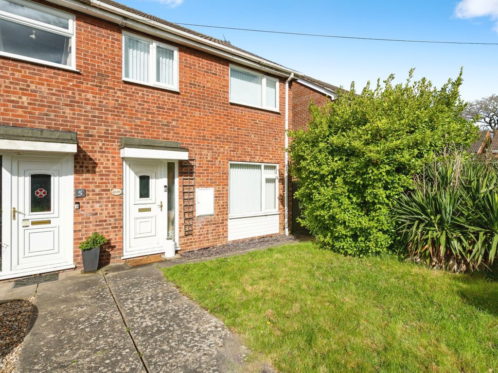 3 bed semidetached house for sale in St. Andrews Road, Norwich NR13, £