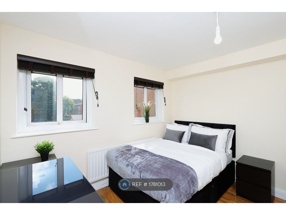 3 bed flat to rent in Leigh Road, Birmingham B8, £1,175 pcm Zoopla