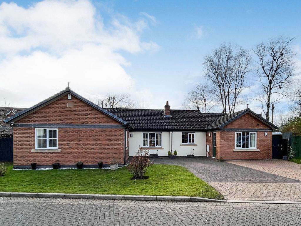 4 bed detached bungalow for sale in Meadowfield, Harker Road Ends