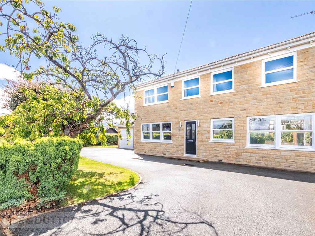 4 bed detached house for sale in Burton Acres Mews, Kirkburton