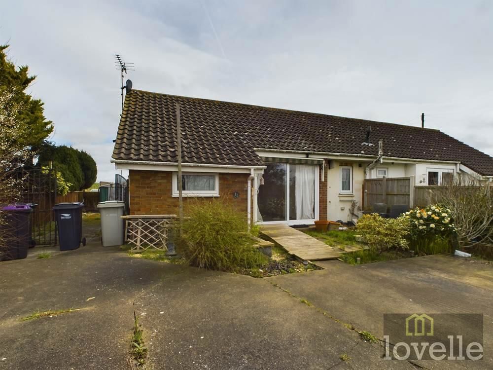 2 bed bungalow for sale in Sutton Road, Trusthorpe, Mablethorpe LN12, £