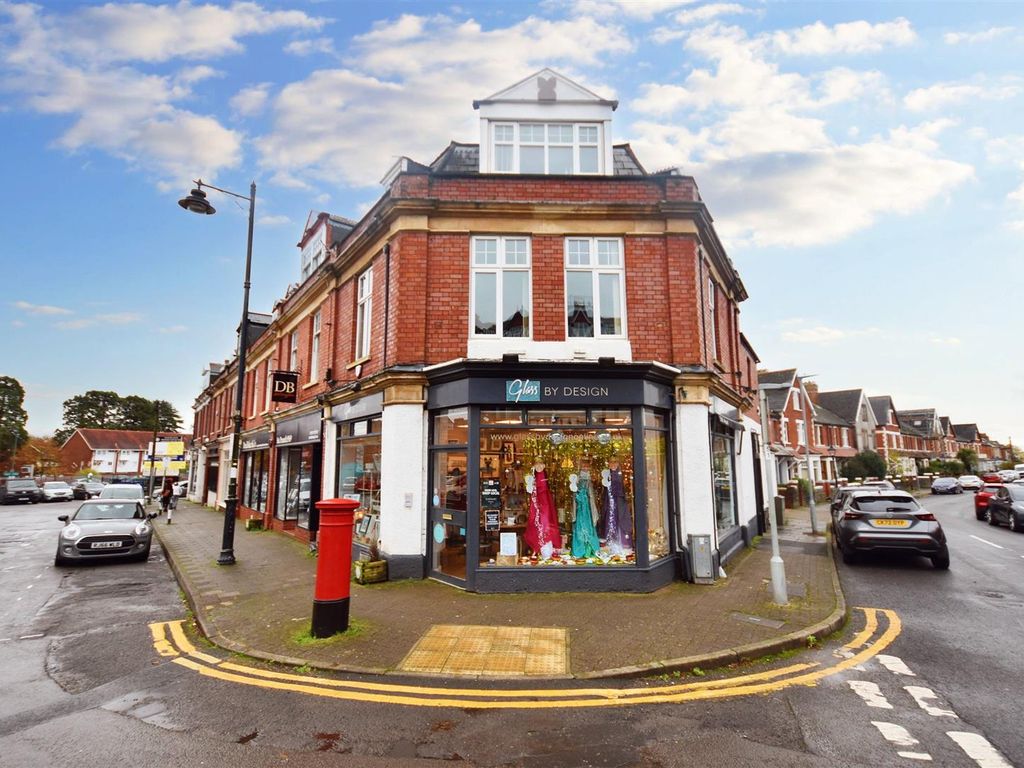 Retail premises for sale in Station Approach, Penarth CF64, £550,000