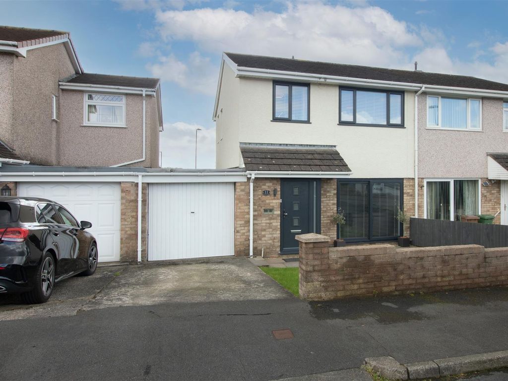3 bed semidetached house for sale in Crown Lane, Pontllanfraith, Blackwood NP12 Zoopla